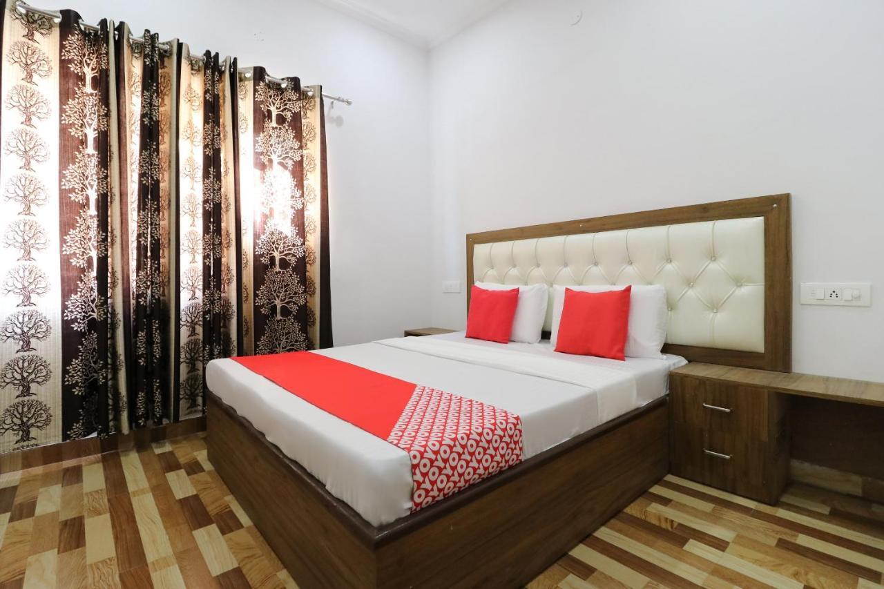 Oyo 64004 Hotel Kartar Zirakpur Zewnętrze zdjęcie